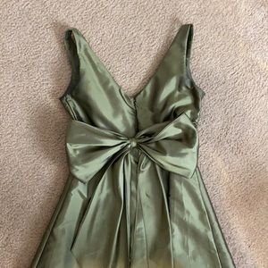 David’s Bridal Green Dress